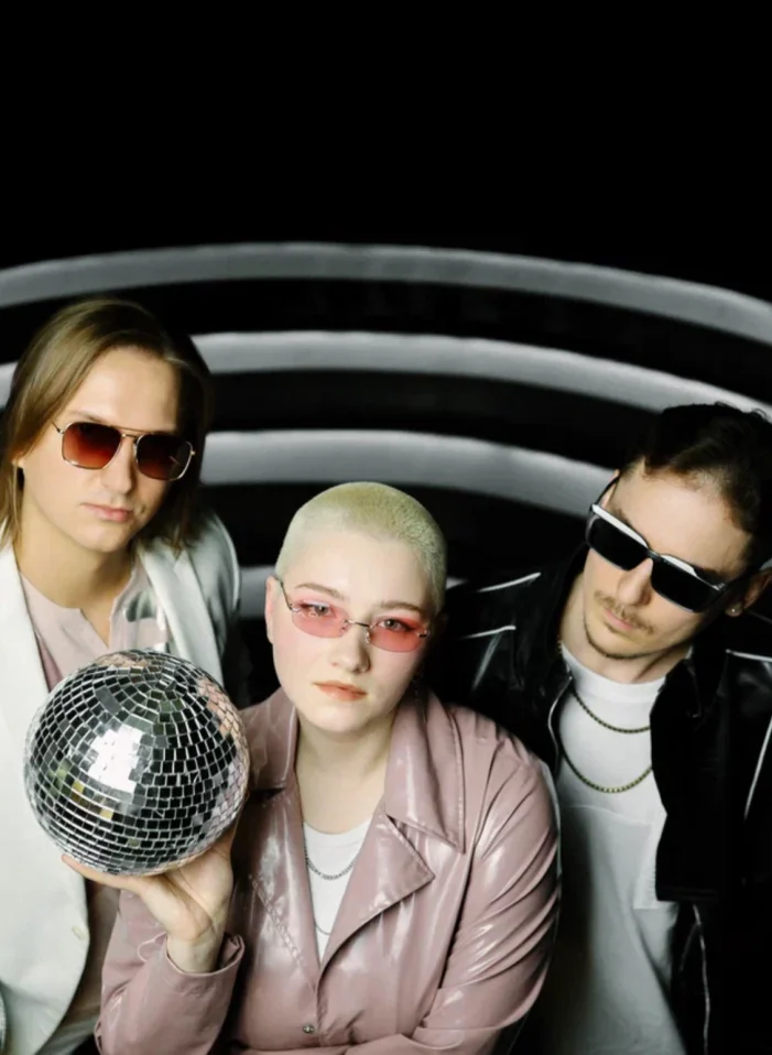 Дискотека 2000-х на высоте