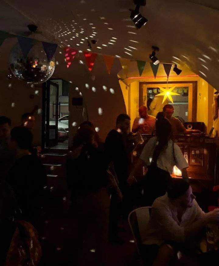 Коснись Игла Пластинки...