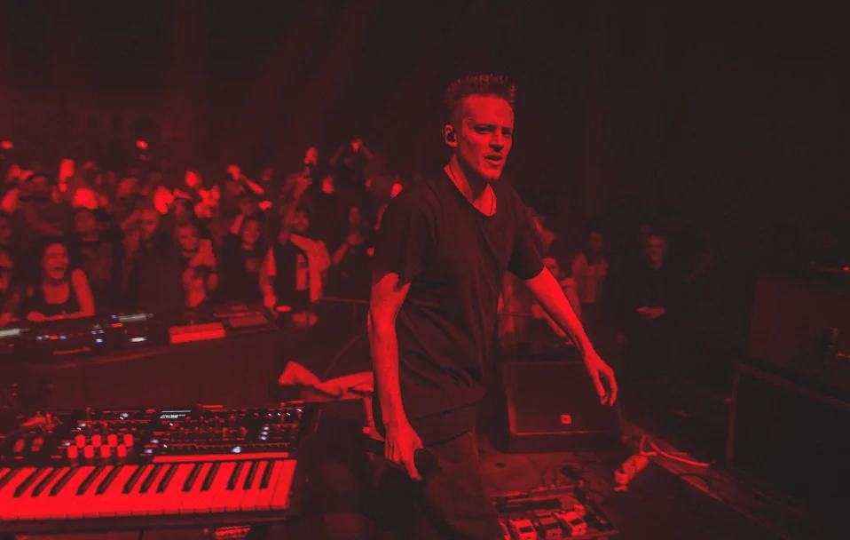 SYMBOL & DENIS POTAPOV