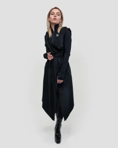 Мантия-жилетка Роуг / Rogue / черная женская, цвет черный, размер 52