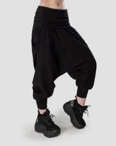 Брюки-шорты Сансет / Sunset / черные женские, цвет черный, размер 40