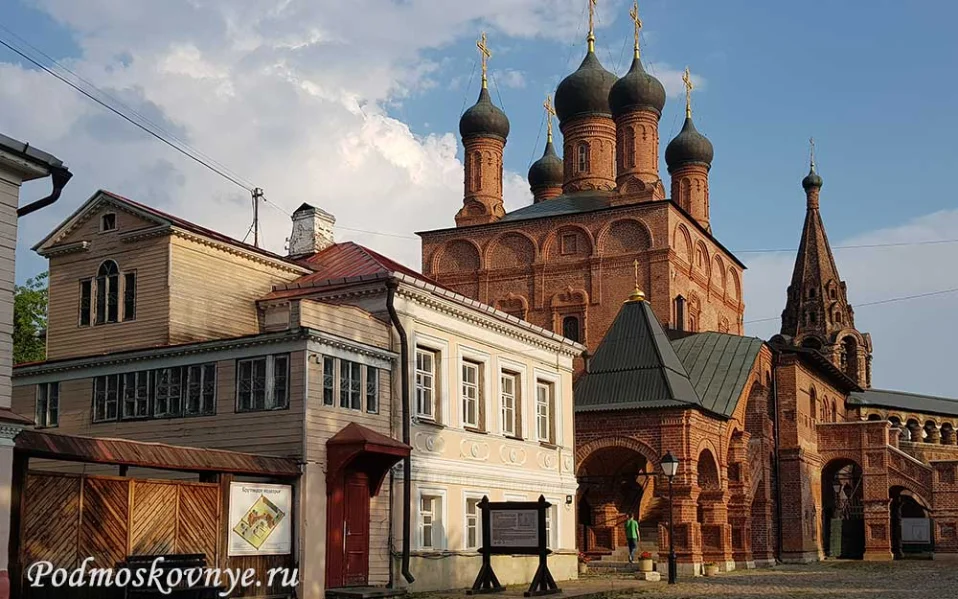 Экскурсия на Крутицкое подворье с посещением музея