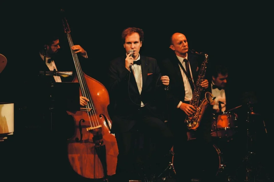 Алекс Абра: Музыкально-комедийное шоу "Джаз из Кинофильмов".