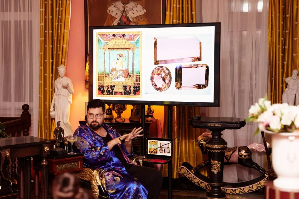 Лекция «Hermès vs Louis Vuitton: битва модных империй»