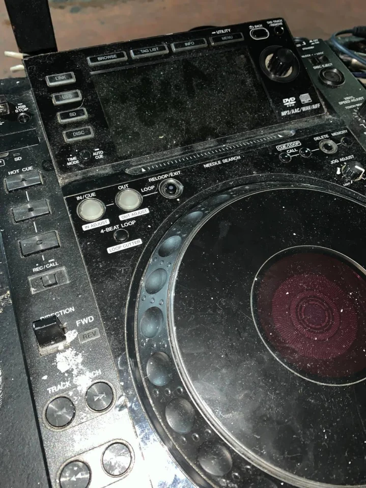 YOUNG BLOOD: Open deck